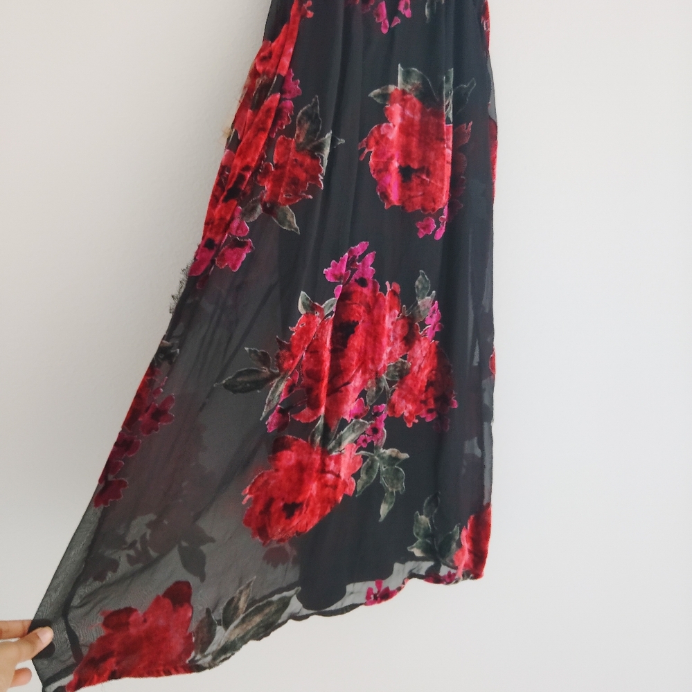 Francesca Sleeveless Mini Velvet Dress - Picture 4 of 7
